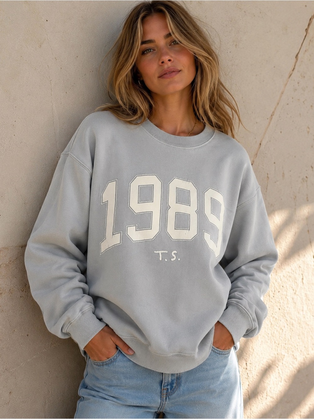 Taylor Swift 1989 Gray Oversized Crewneck Sweatshirt Size Medium